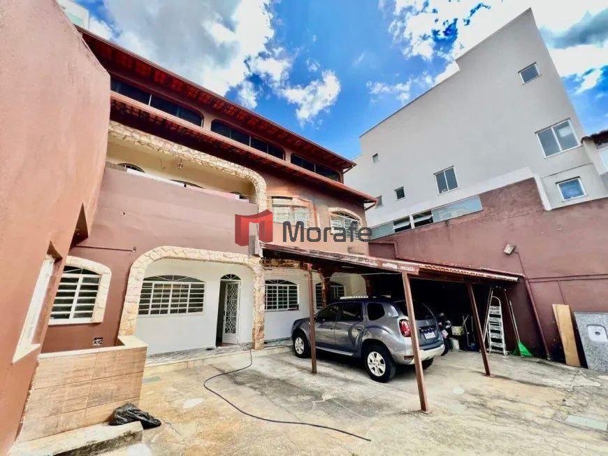 Casa, Heliópolis, 2 Quartos, 8 Vagas