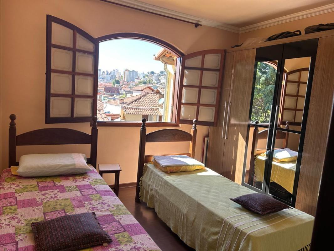 Casa, Alípio de Melo, 6 Quartos, 0 Vaga, 2 Suítes