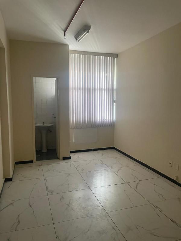 Sala, Centro, 0 Quarto, 0 Vaga, 1 Suíte