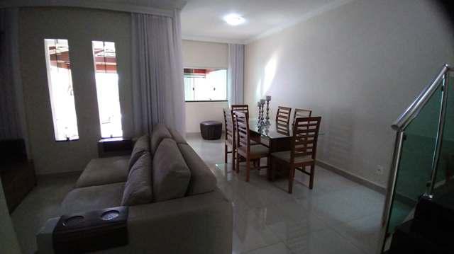 Casa, Arvoredo, 4 Quartos, 3 Vagas, 1 Suíte