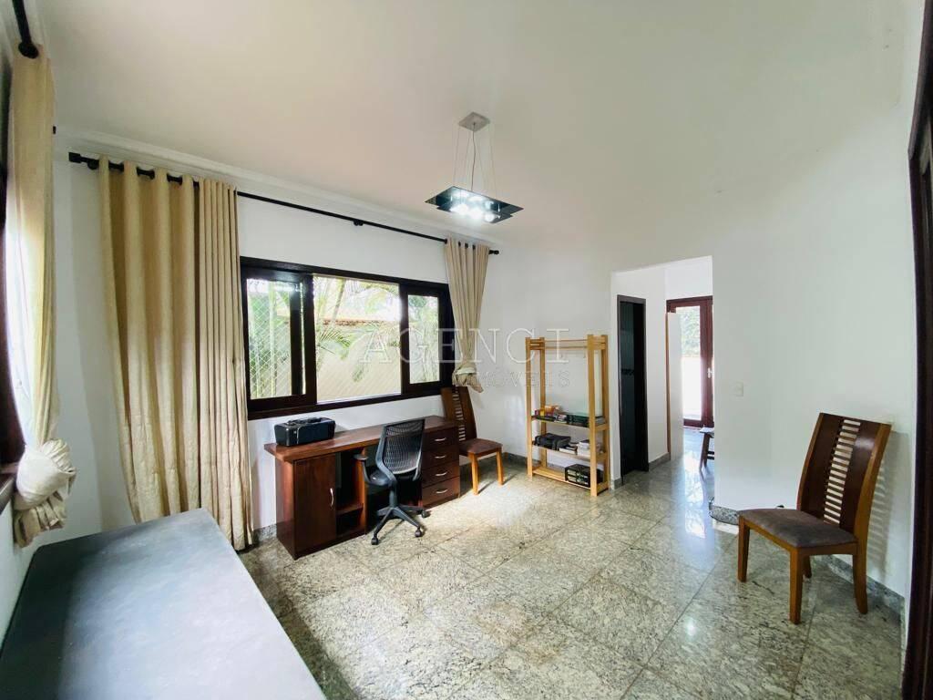 Casa, Bandeirantes (pampulha), 5 Quartos, 0 Vaga, 4 Suítes