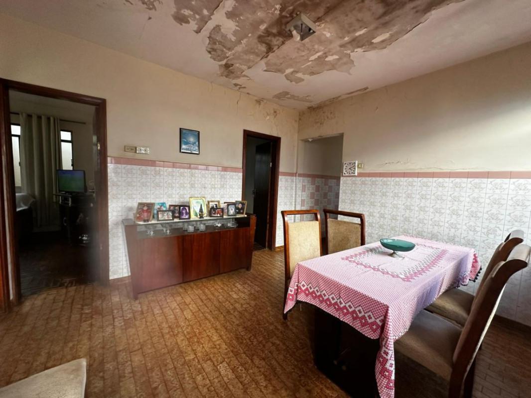 Casa, Centro, 5 Quartos, 2 Vagas