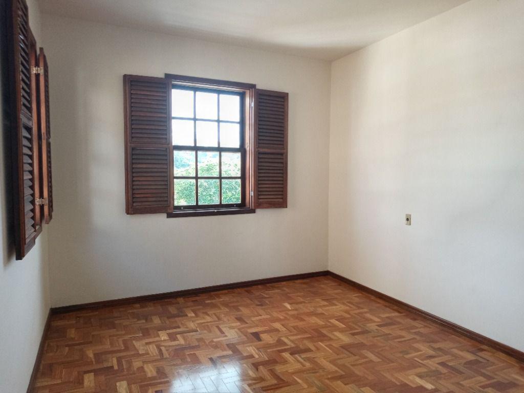 Casa, Centro, 3 Quartos, 2 Vagas