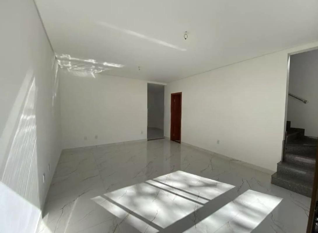 Casa, Trevo, 3 Quartos, 2 Vagas, 1 Suíte