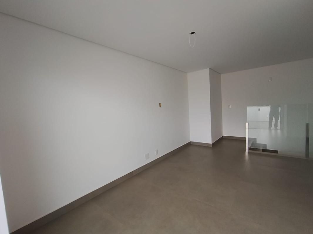 Cobertura, Prado, 2 Quartos, 2 Vagas, 1 Suíte
