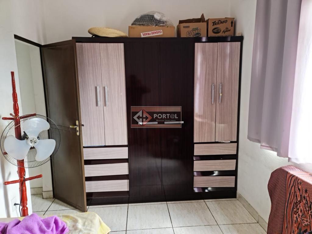 Casa Comercial, Letícia, 2 Quartos, 0 Vaga