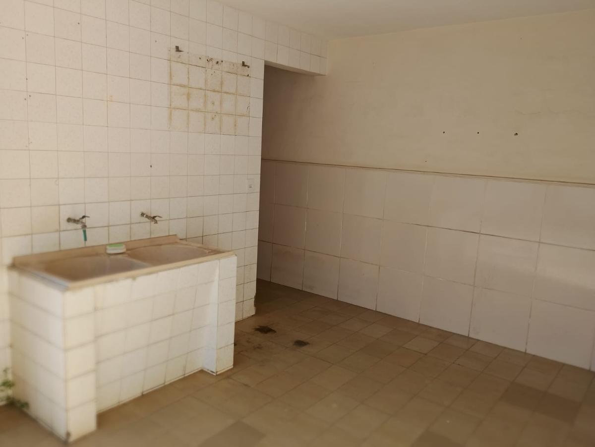 Casa, Santa Branca, 3 Quartos, 4 Vagas, 1 Suíte