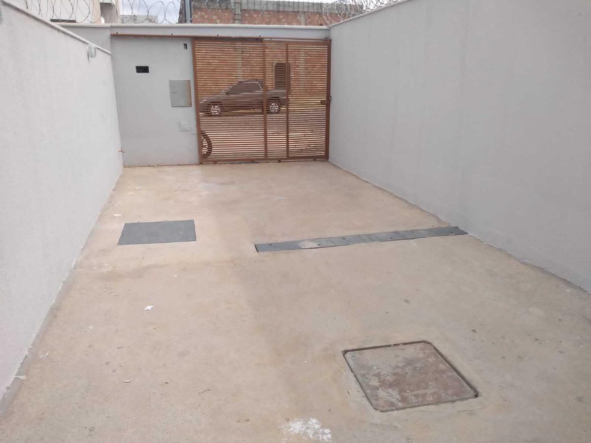 Casa, Parque Xangri-lá, 3 Quartos, 2 Vagas, 1 Suíte