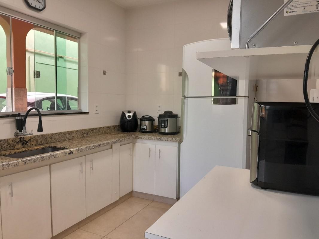 Casa, Milionários, 3 Quartos, 4 Vagas, 2 Suítes