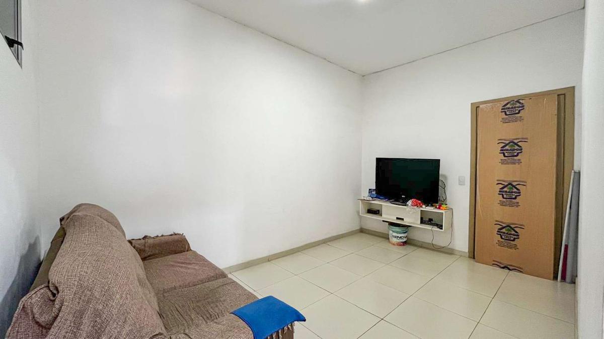 Casa, Santa Terezinha, 4 Quartos, 5 Vagas, 1 Suíte