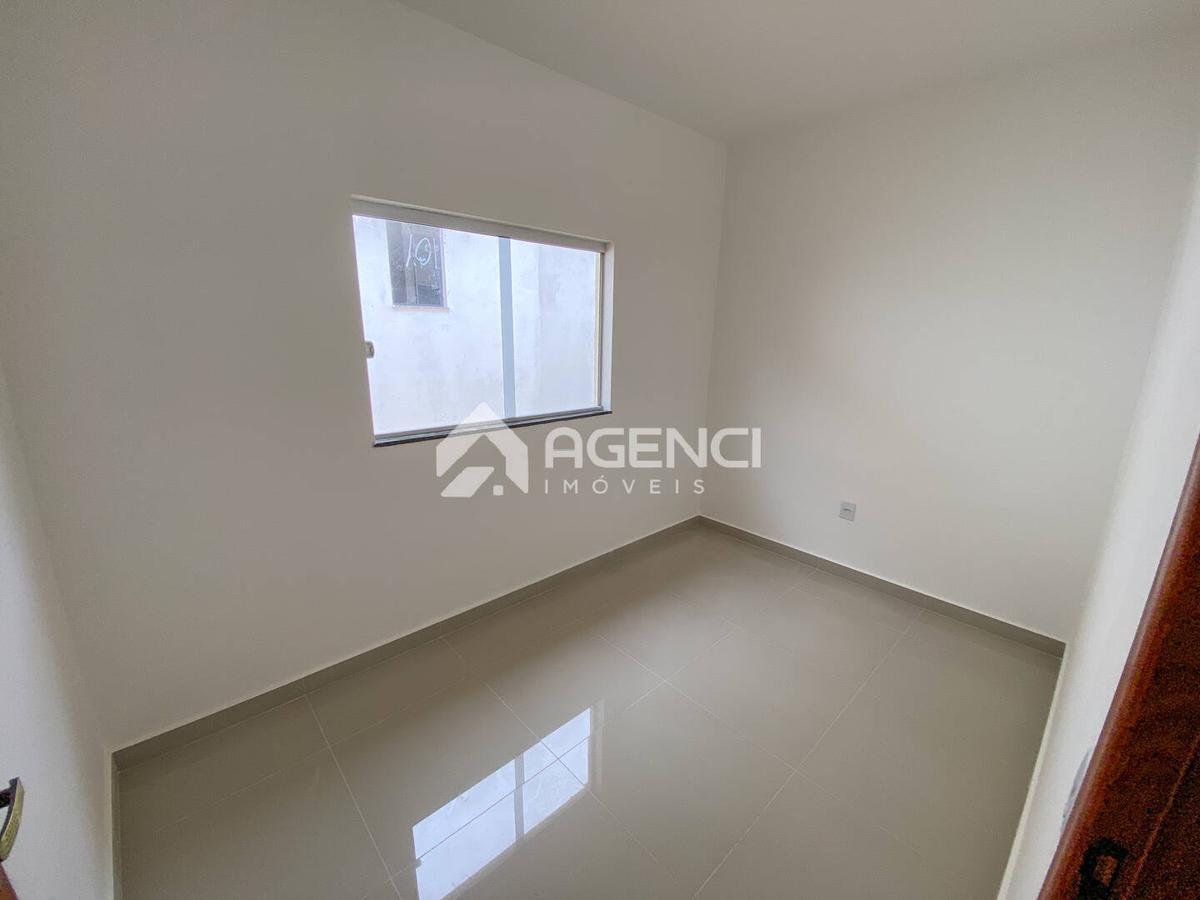 Casa, Cabral, 3 Quartos, 0 Vaga, 1 Suíte