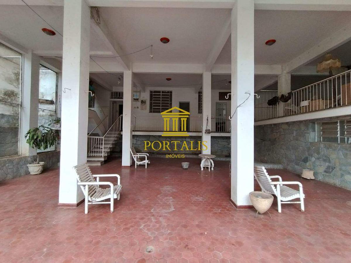 Casa Comercial, Funcionários, 9 Quartos, 5 Vagas