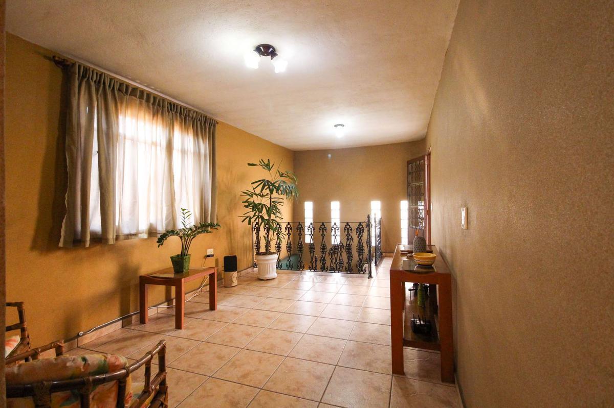 Casa, Carlos Prates, 4 Quartos, 2 Vagas, 1 Suíte