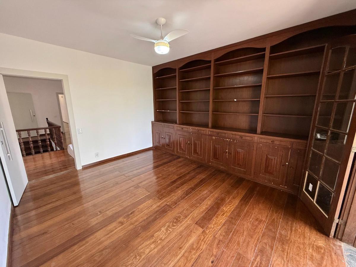 Casa, São Luiz (pampulha), 5 Quartos, 8 Vagas, 2 Suítes