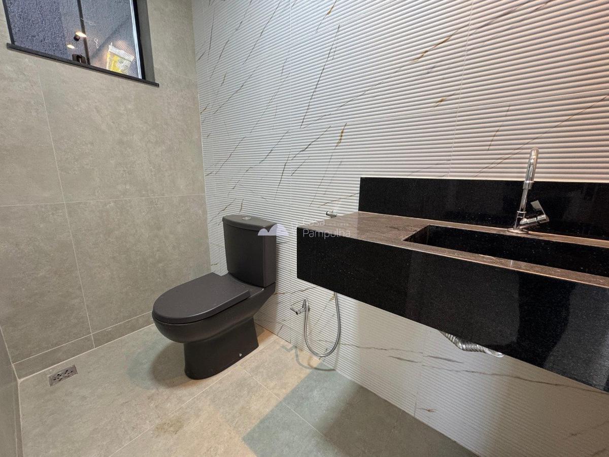 Casa, Trevo, 4 Quartos, 4 Vagas, 1 Suíte