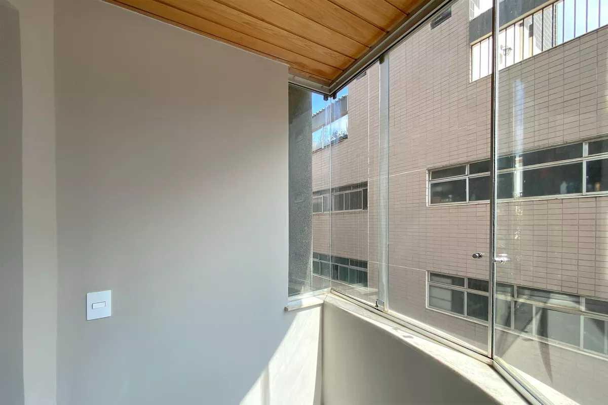 Apartamento, Vila Paris, 2 Quartos, 2 Vagas, 2 Suítes