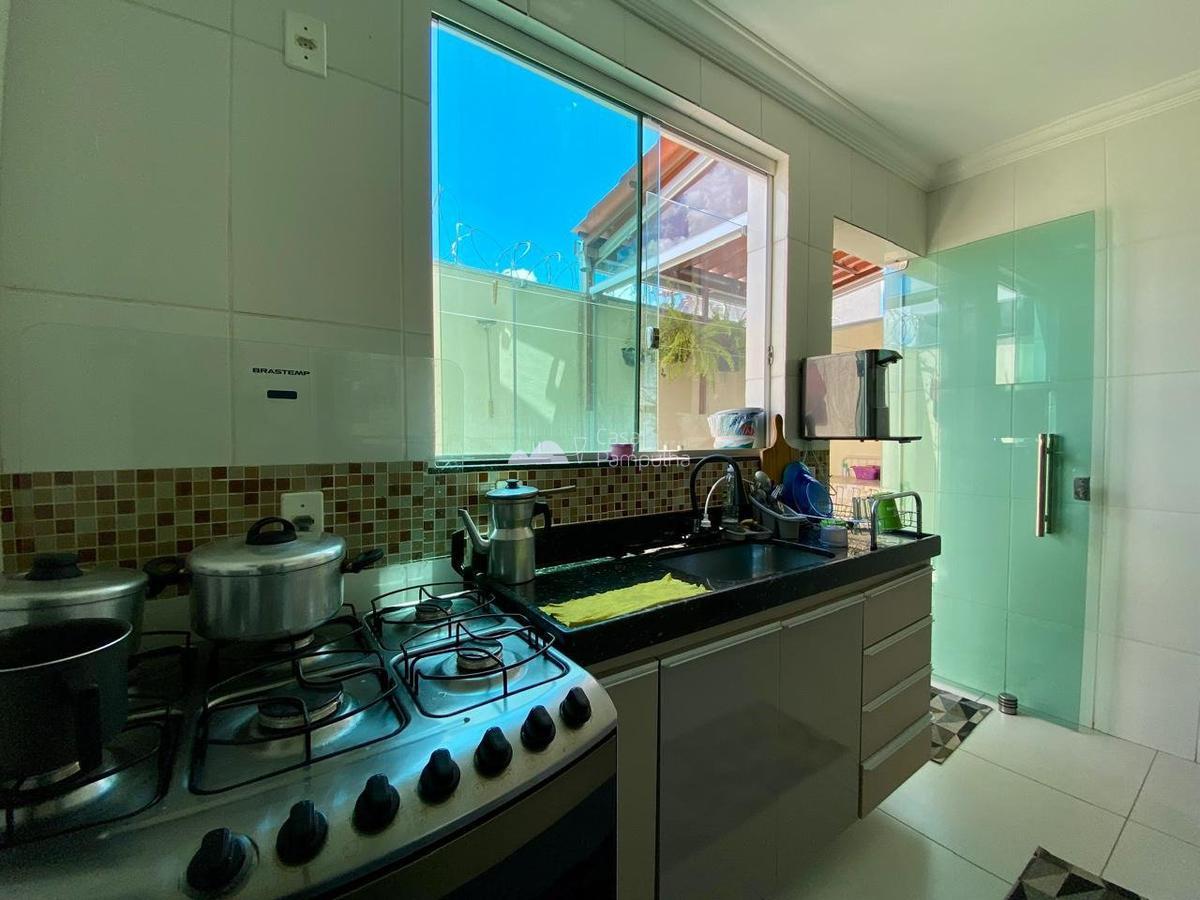 Casa, Europa, 3 Quartos, 1 Vaga, 1 Suíte