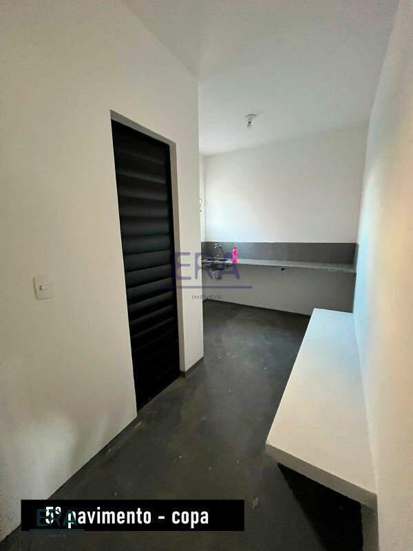 Prédio, Lourdes, 0 Quarto, 4 Vagas