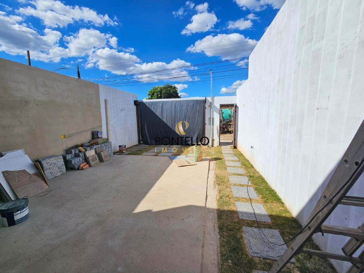 Casa, Jardim Europa, 3 Quartos, 2 Vagas, 1 Suíte