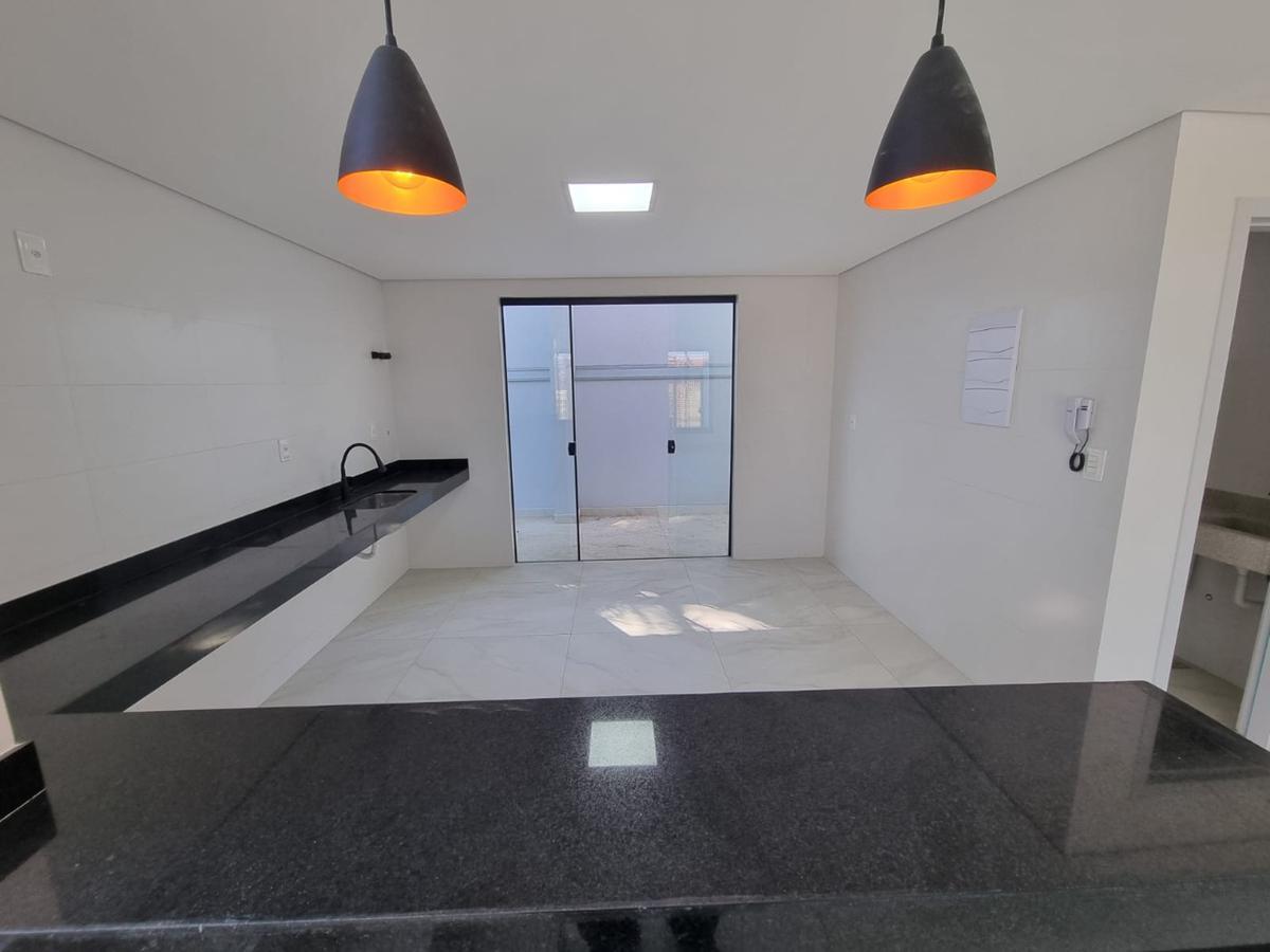 Casa, Planalto, 3 Quartos, 2 Vagas, 1 Suíte
