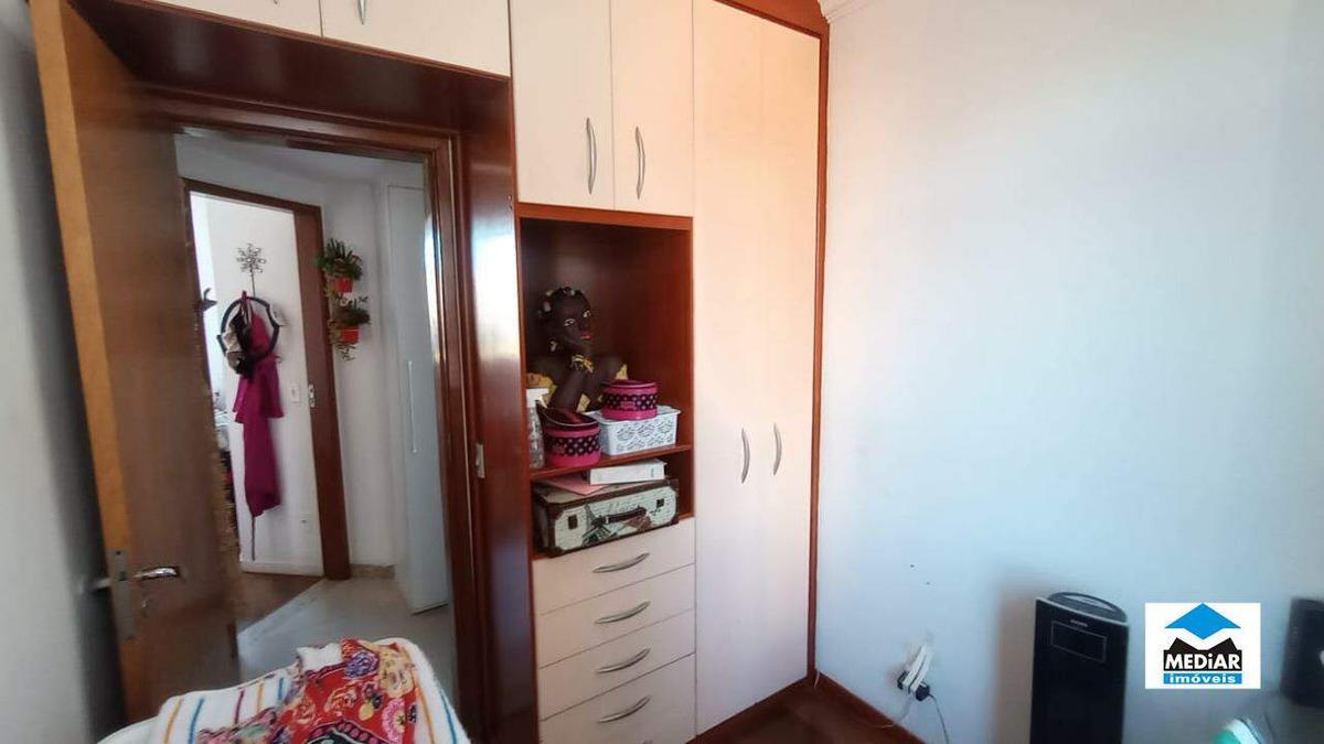 Apartamento, Floresta, 3 Quartos, 2 Vagas, 1 Suíte
