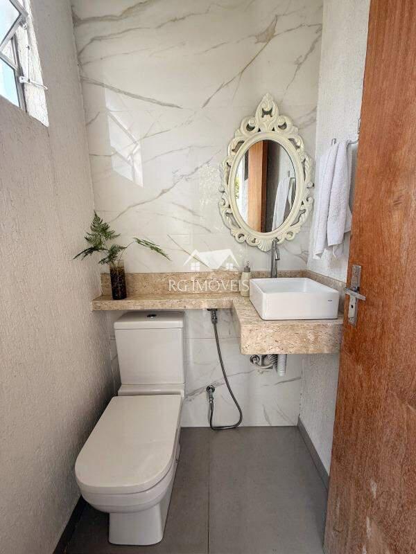Casa, Tirol (barreiro), 3 Quartos, 2 Vagas, 1 Suíte