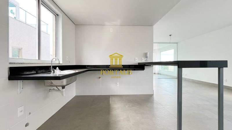 Apartamento, Castelo, 4 Quartos, 3 Vagas, 2 Suítes