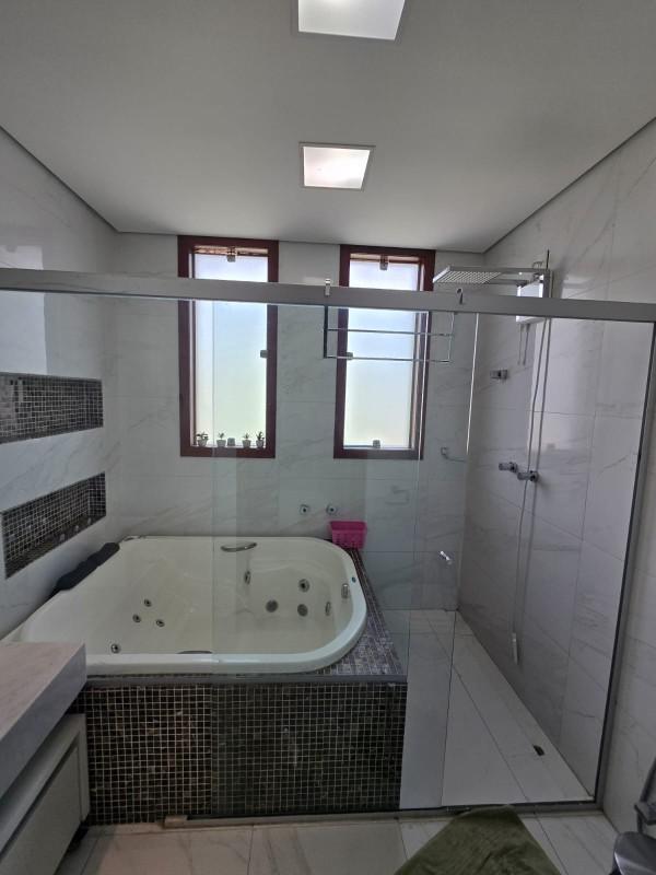 Casa, Serrano, 3 Quartos, 4 Vagas, 1 Suíte