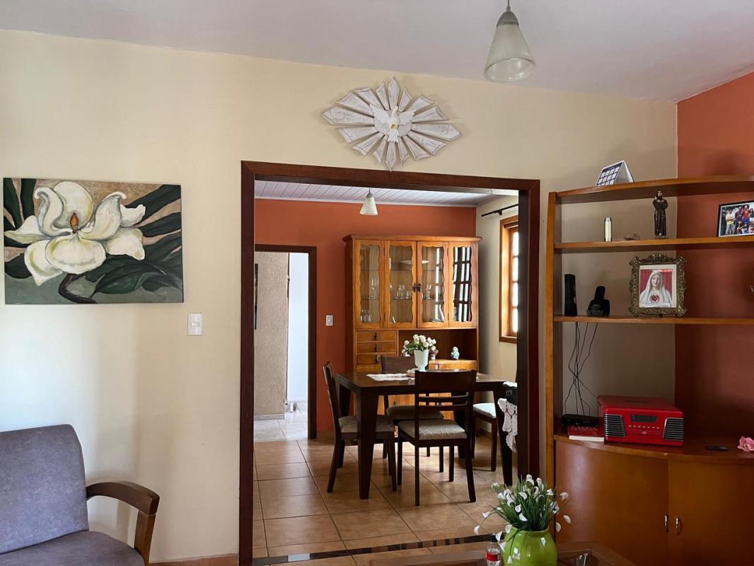 Casa, Santa Efigênia, 6 Quartos, 6 Vagas, 1 Suíte