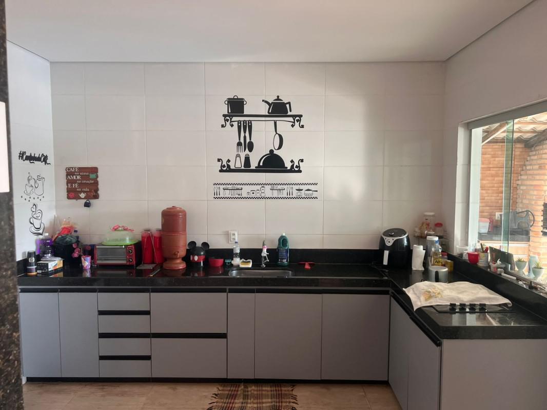 Fazenda, Vila Ipê Amarelo, 4 Quartos, 6 Vagas, 2 Suítes