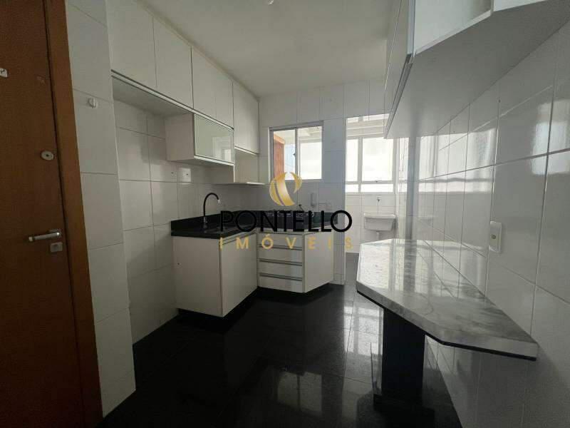 Apartamento, Sagrada Família, 3 Quartos, 2 Vagas, 1 Suíte