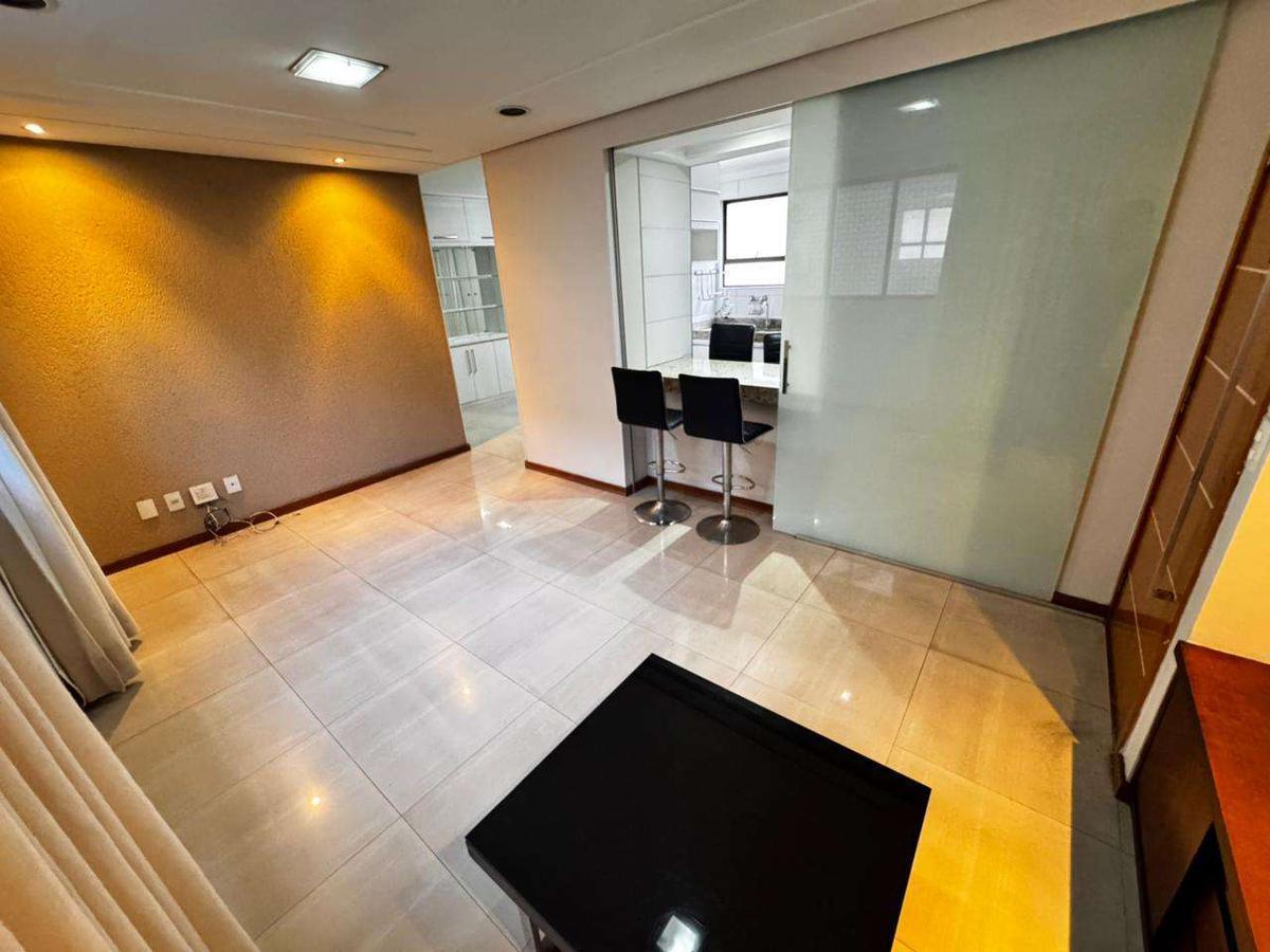 Apartamento, Sagrada Família, 3 Quartos, 4 Vagas, 1 Suíte