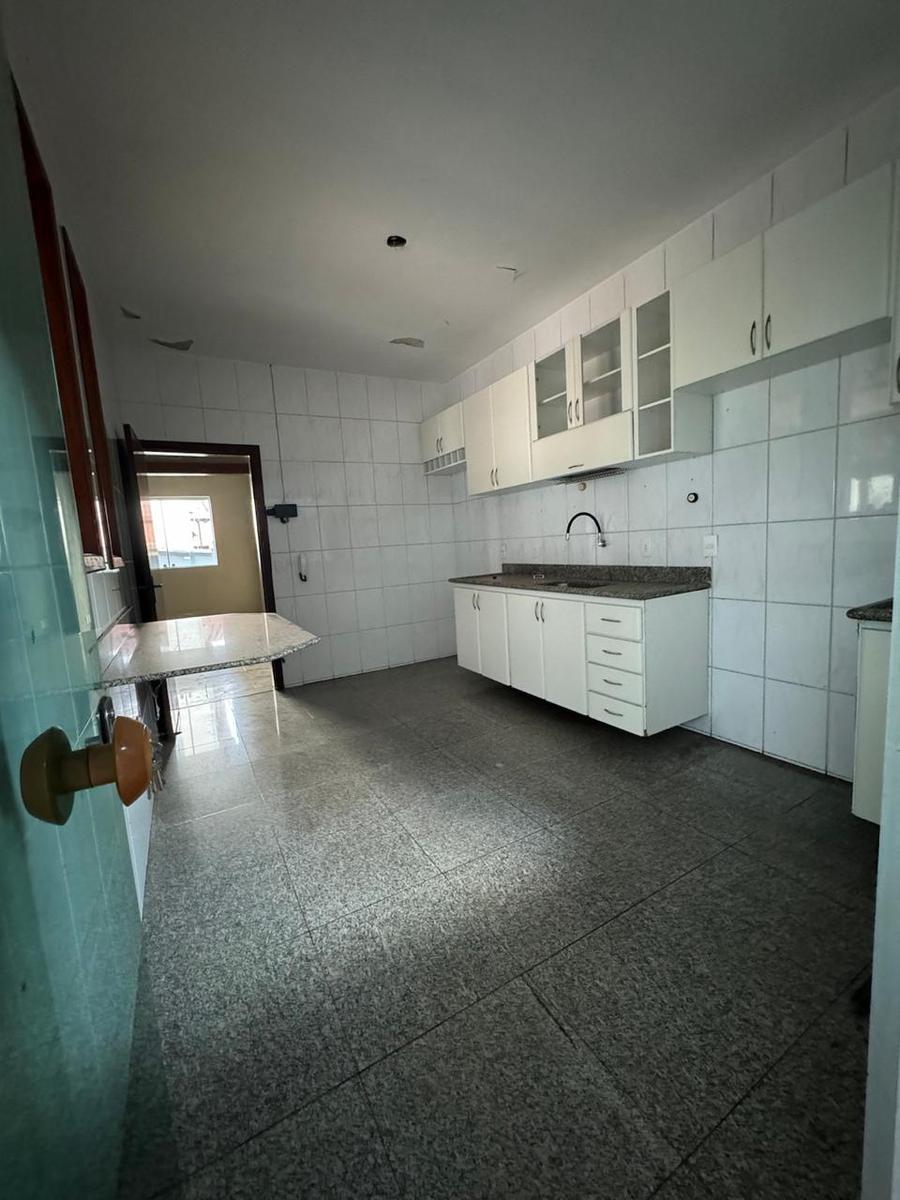 Casa, Santa Mônica, 4 Quartos, 6 Vagas, 2 Suítes