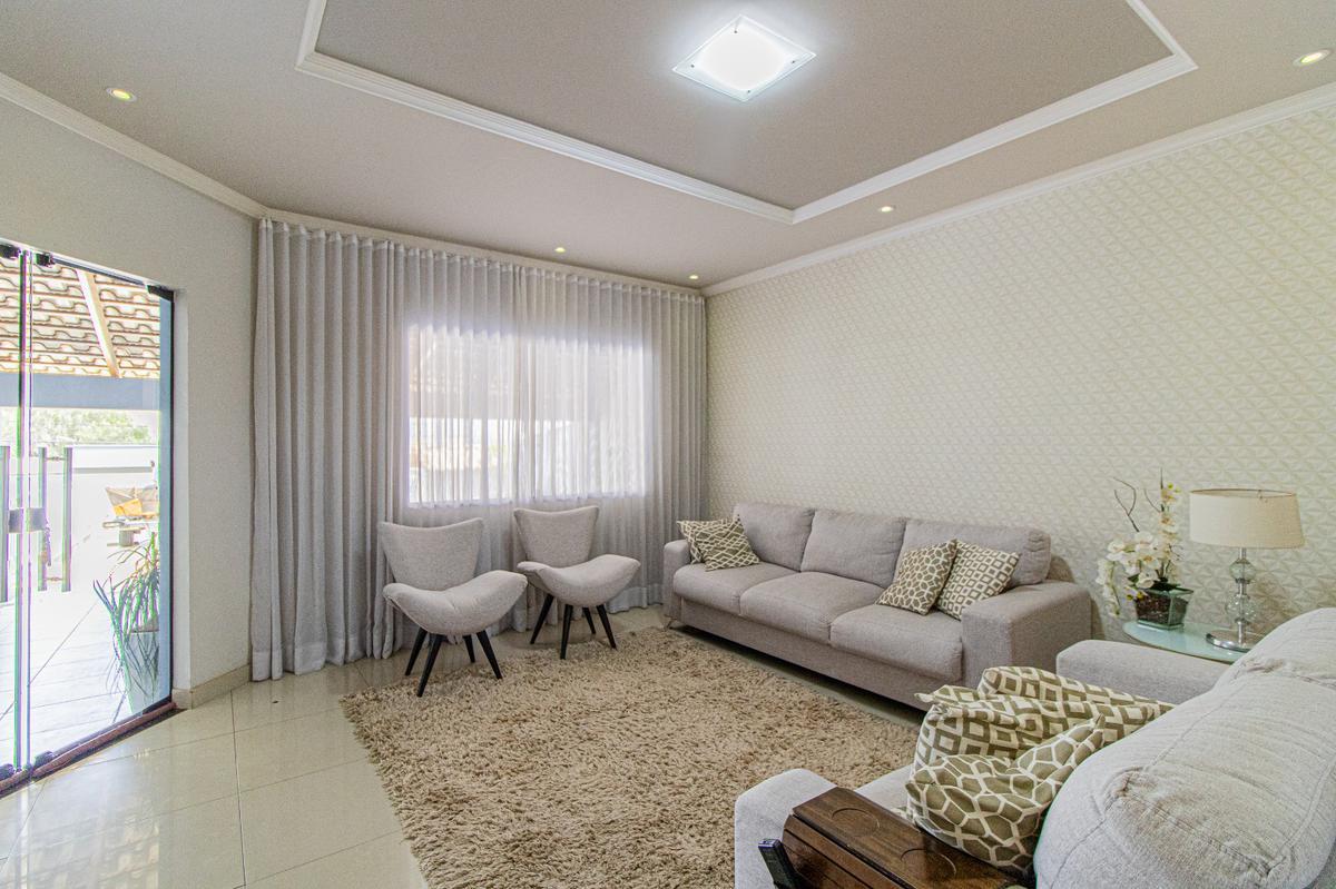 Casa, Granja Ouro Branco, 3 Quartos, 10 Vagas, 1 Suíte