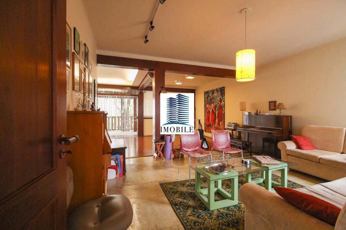 Casa, Serra, 4 Quartos, 5 Vagas, 1 Suíte
