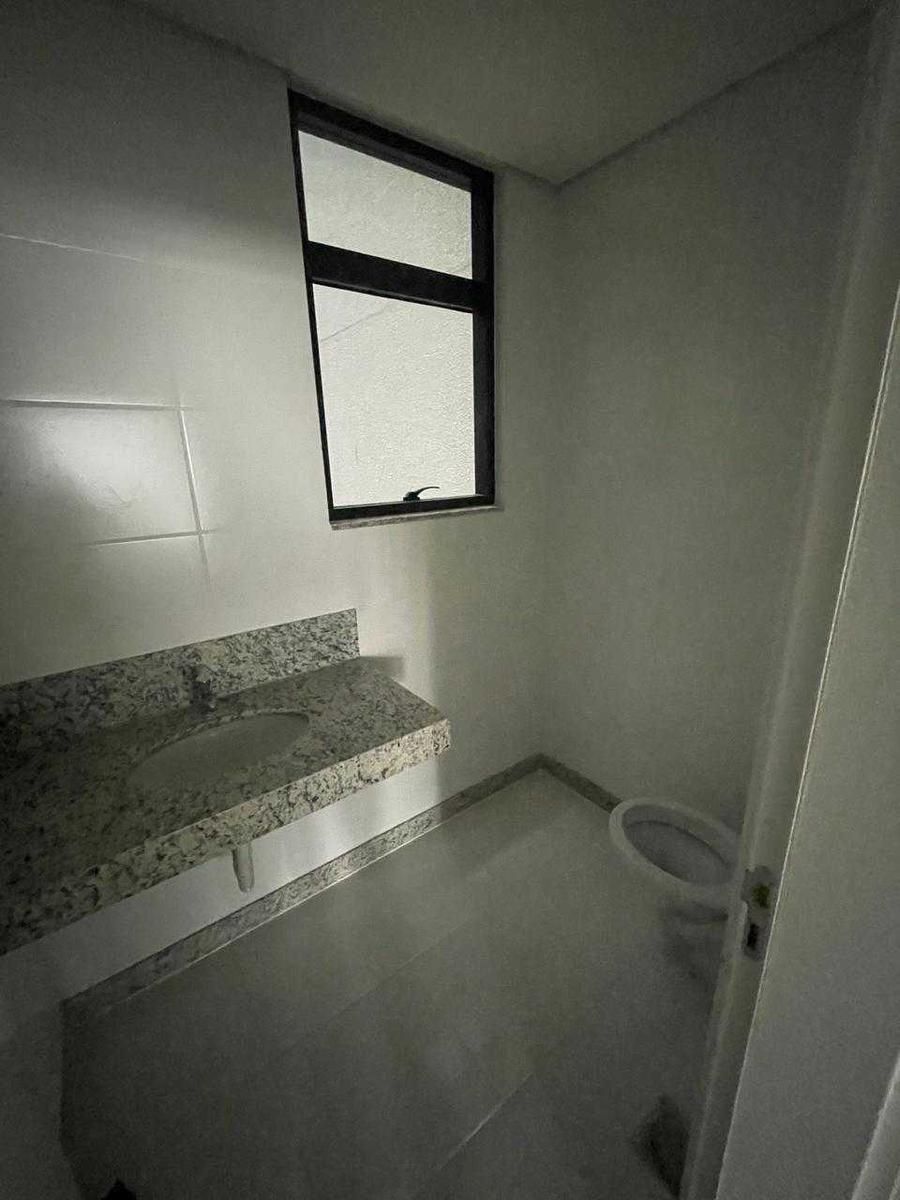 Sala, Centro, 0 Quarto, 2 Vagas