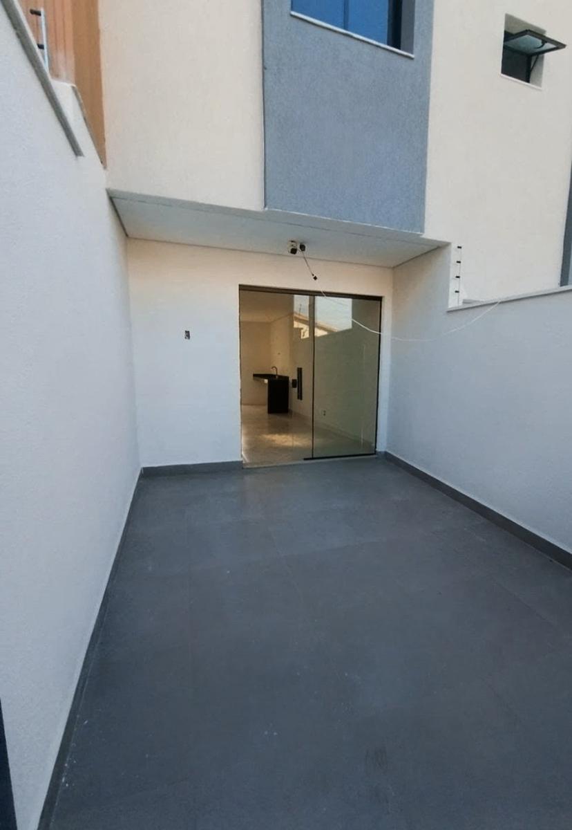 Casa, Planalto, 2 Quartos, 0 Vaga, 2 Suítes