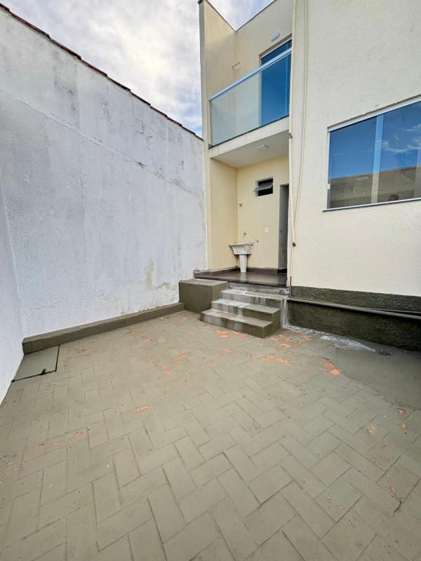 Casa, Santa Branca, 3 Quartos, 2 Vagas, 1 Suíte