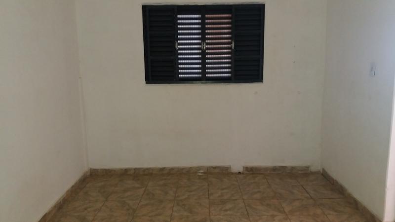 Casa, Centro, 4 Quartos, 0 Vaga, 1 Suíte
