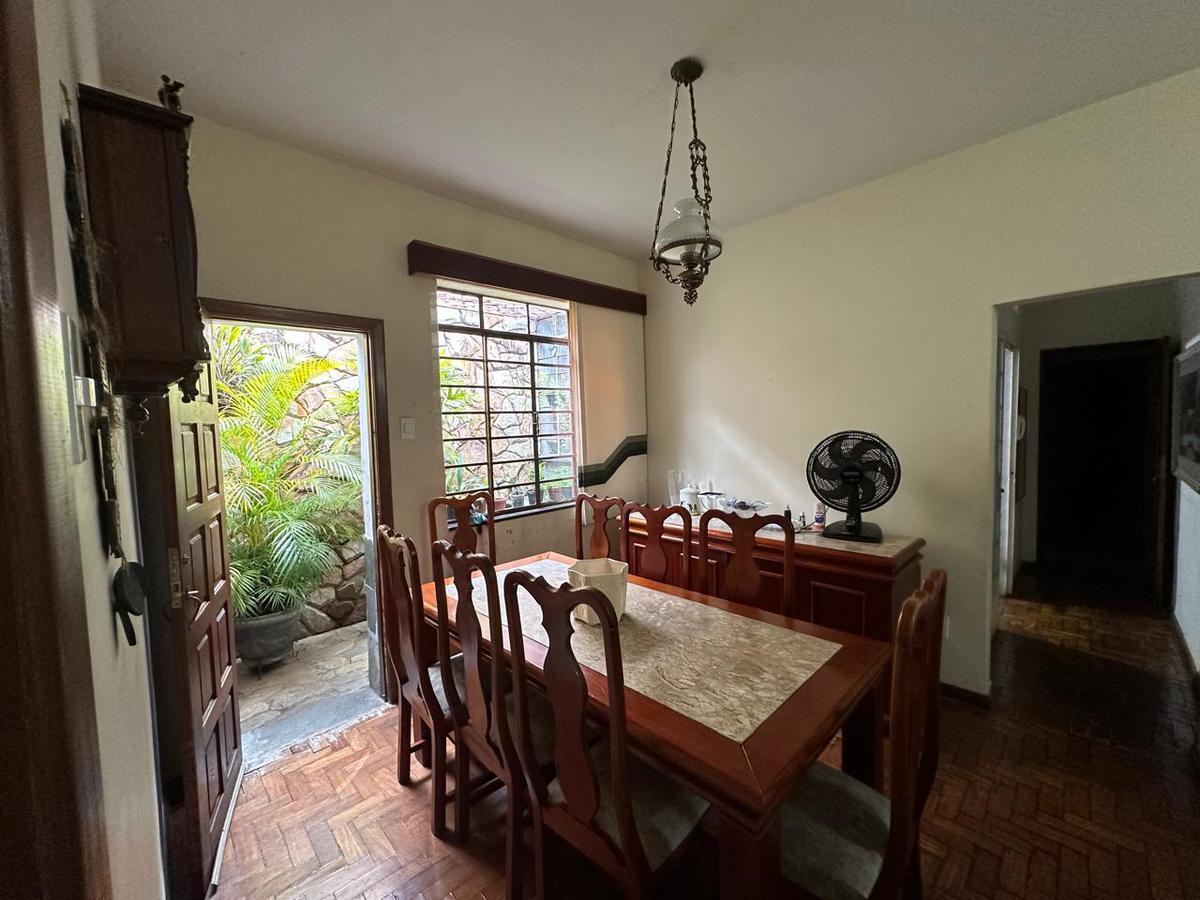 Casa, Cachoeirinha, 3 Quartos, 4 Vagas, 1 Suíte