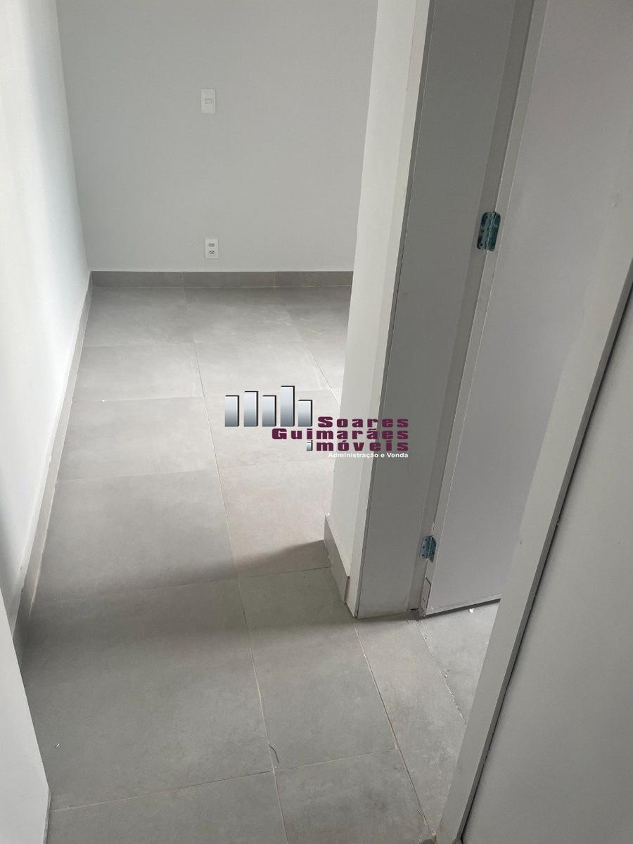 Apartamento, Sagrada Família, 2 Quartos, 1 Vaga, 1 Suíte