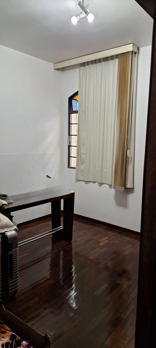 Casa, Floresta, 5 Quartos, 3 Vagas, 1 Suíte