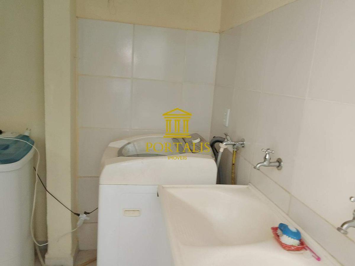 Casa, Esplanada, 4 Quartos, 1 Vaga, 1 Suíte
