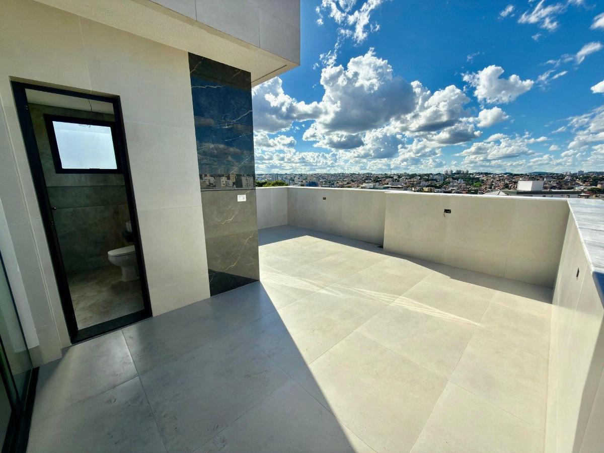 Cobertura, Planalto, 4 Quartos, 2 Vagas, 2 Suítes