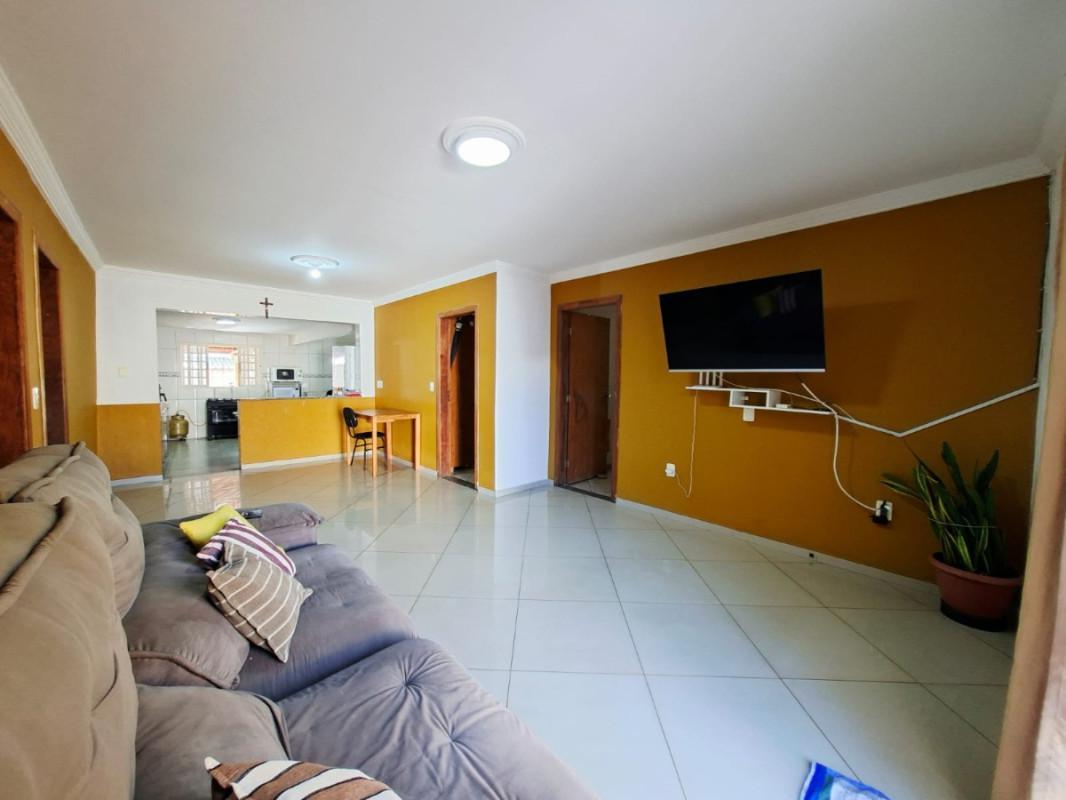 Casa, Araguaia, 4 Quartos, 3 Vagas, 1 Suíte