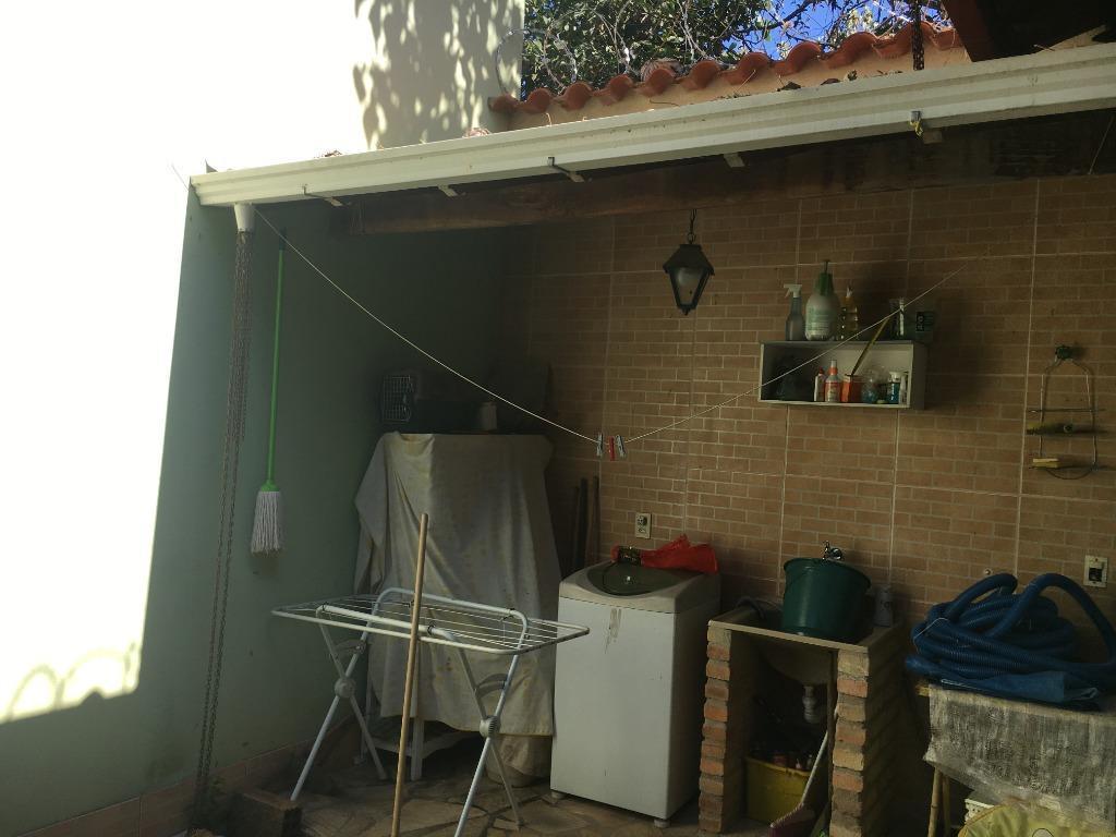 Fazenda, Pompeu, 2 Quartos, 0 Vaga