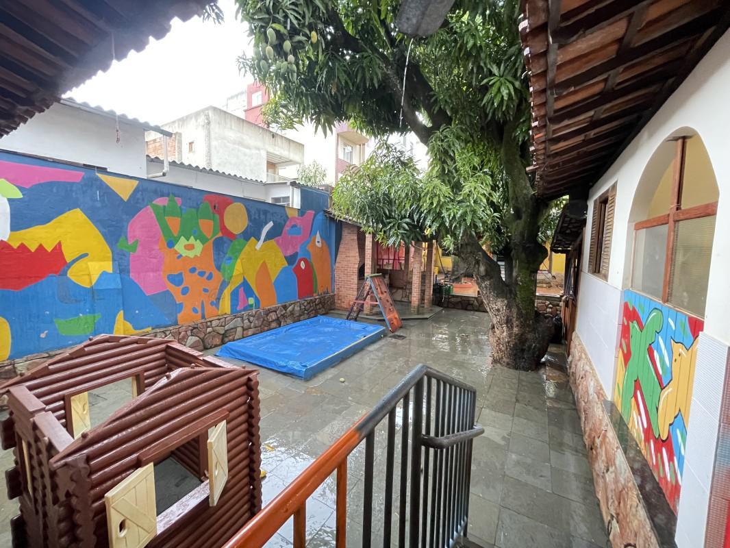 Casa, Sagrada Família, 3 Quartos, 2 Vagas, 2 Suítes