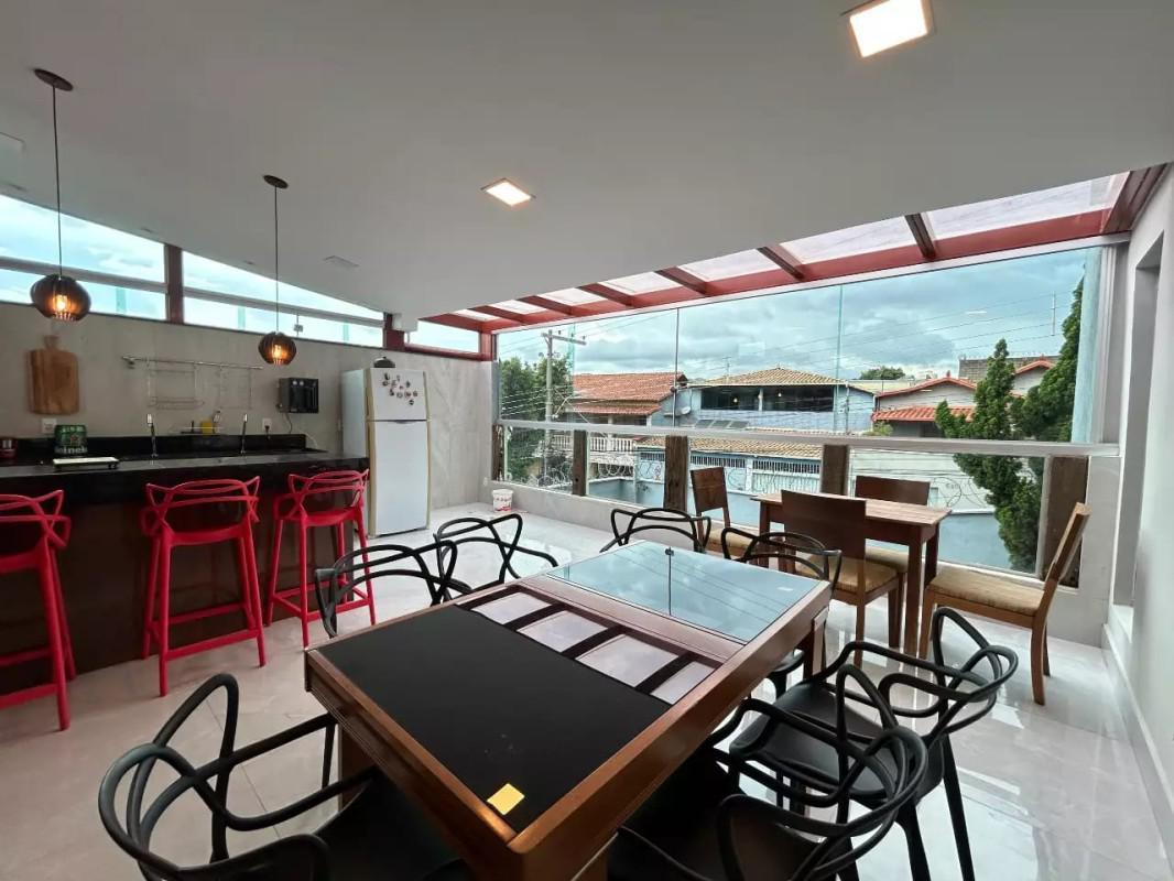 Casa, Teixeira Dias, 3 Quartos, 5 Vagas, 1 Suíte