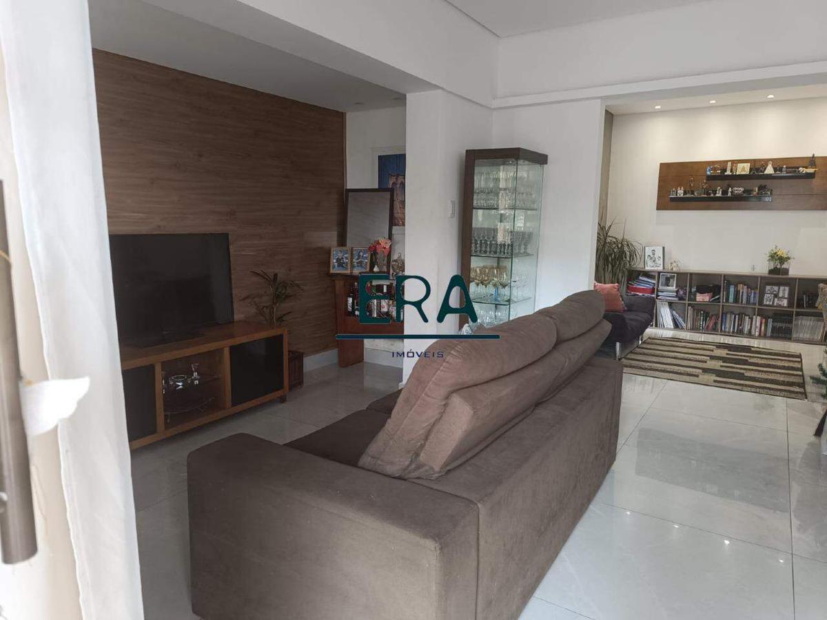 Casa, Jardim América, 3 Quartos, 4 Vagas, 2 Suítes