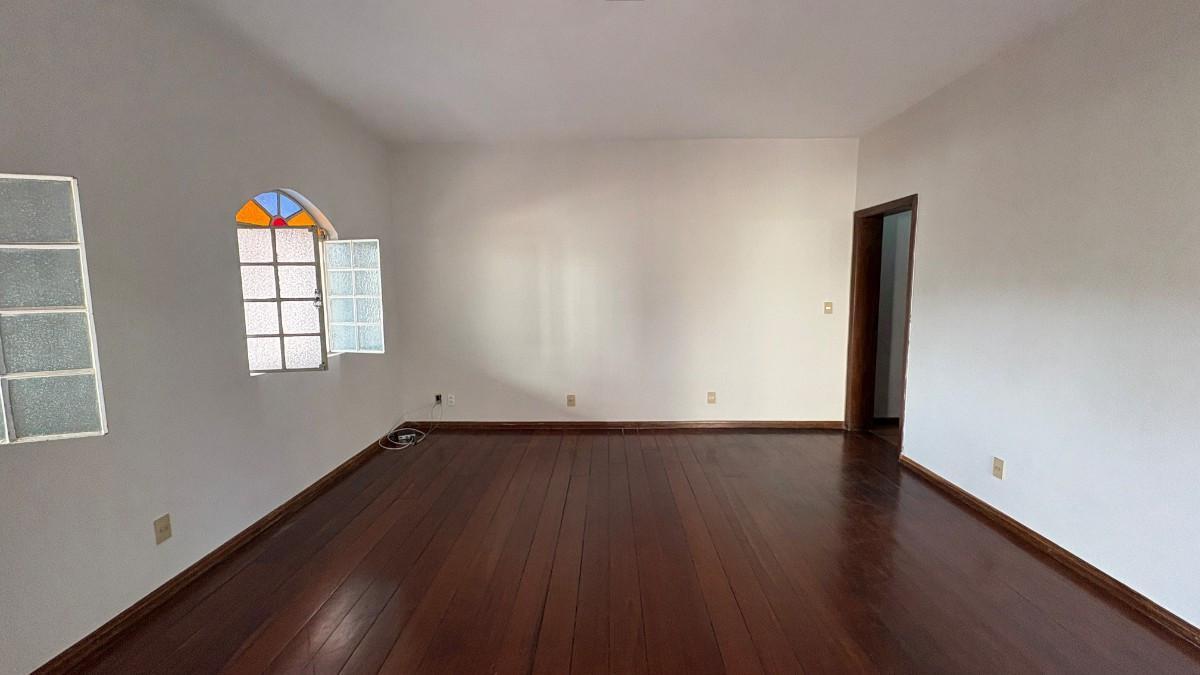 Casa, Nova Granada, 5 Quartos, 3 Vagas, 1 Suíte
